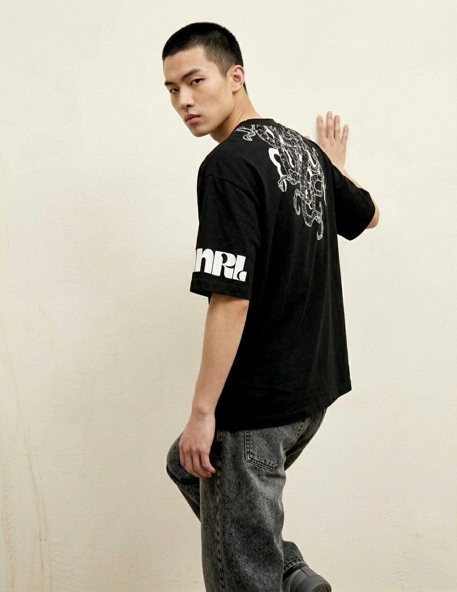 Deadly Tentacles Oversized T-Shirts